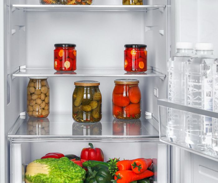 Встраиваемый холодильник Hiberg RFB-30 W