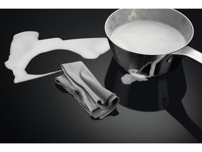 Индукционная варочная панель AEG IKB64301XB