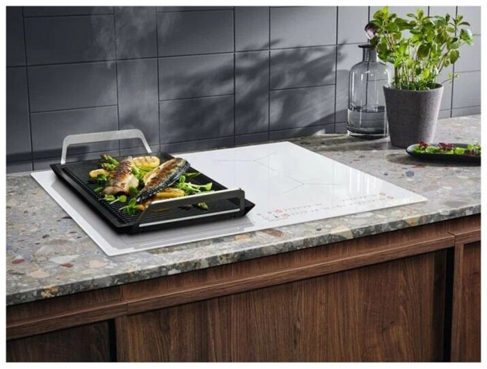 Индукционная варочная панель Electrolux EIV 63440 BS