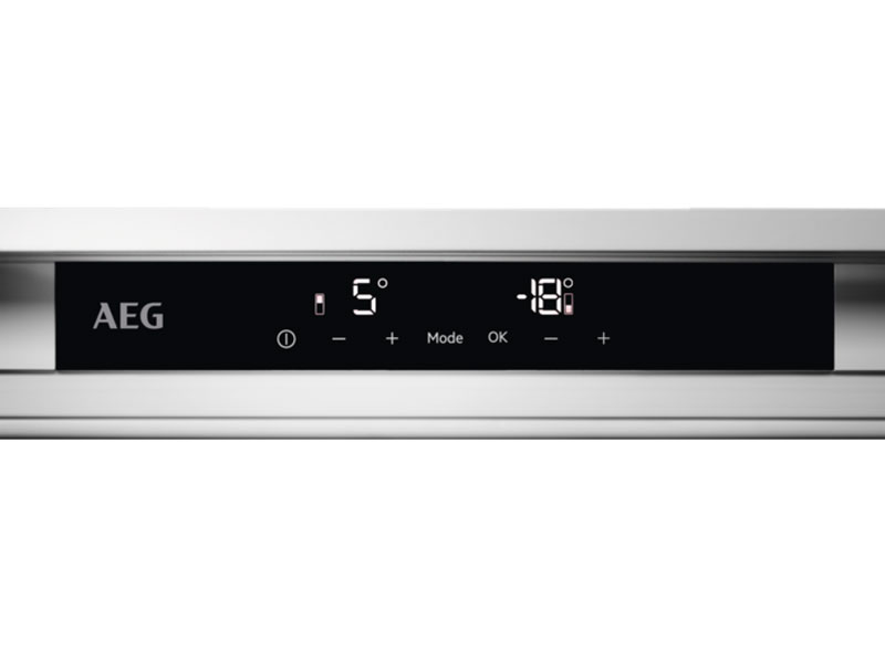 Встраиваемый холодильник AEG SCB819E8TS