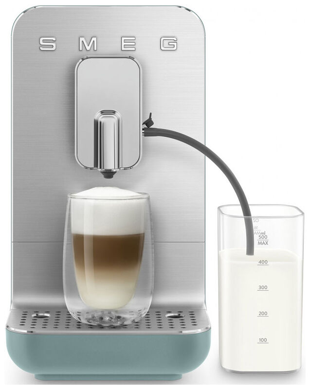 Автоматическая кофемашина Smeg BCC13EGMEU