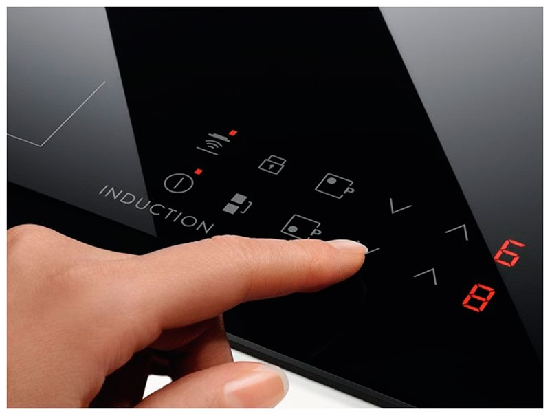 Индукционная варочная панель Electrolux LIT30231C