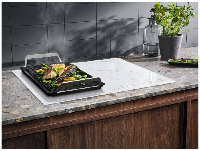 Индукционная варочная панель Electrolux LIV63431BW