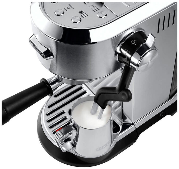 Рожковая кофеварка DeLonghi EC950.M