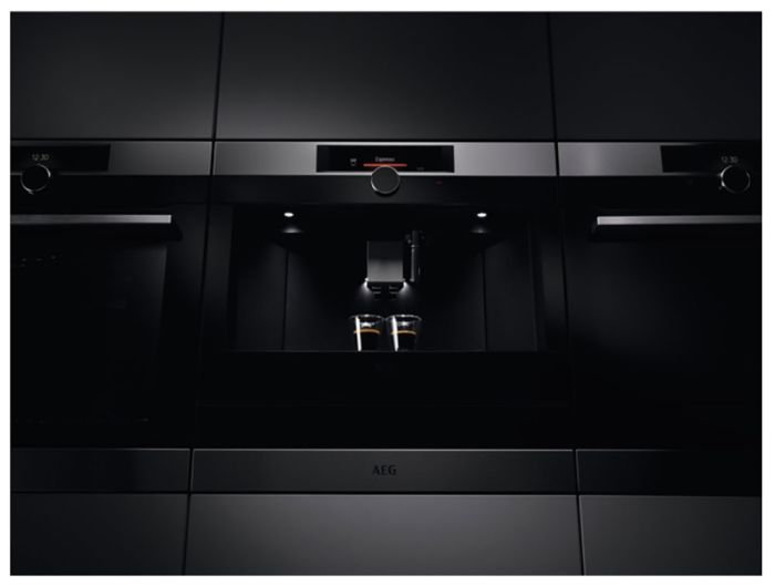 Встраиваемая кофемашина AEG KKK994500M