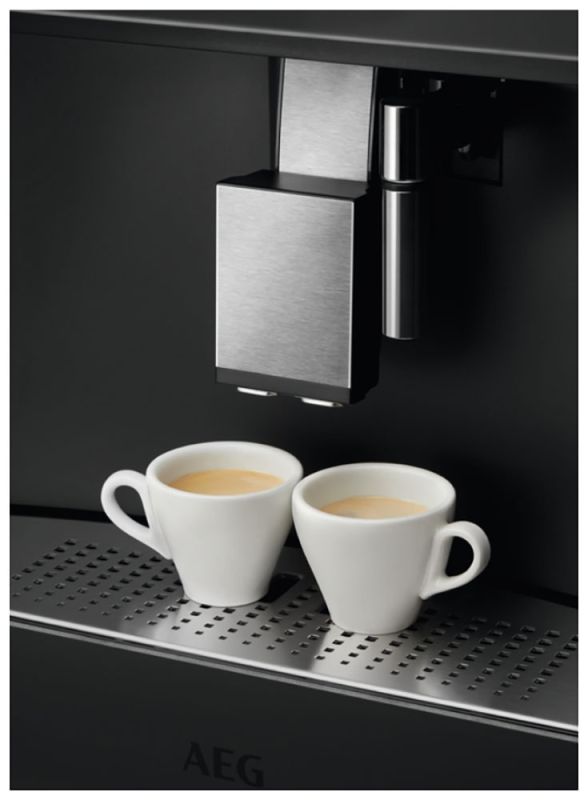 Встраиваемая кофемашина AEG KKK994500M