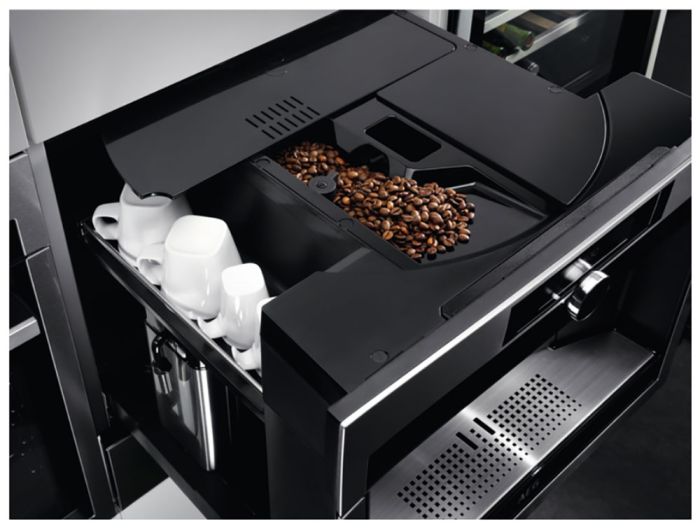 Встраиваемая кофемашина AEG KKK994500M