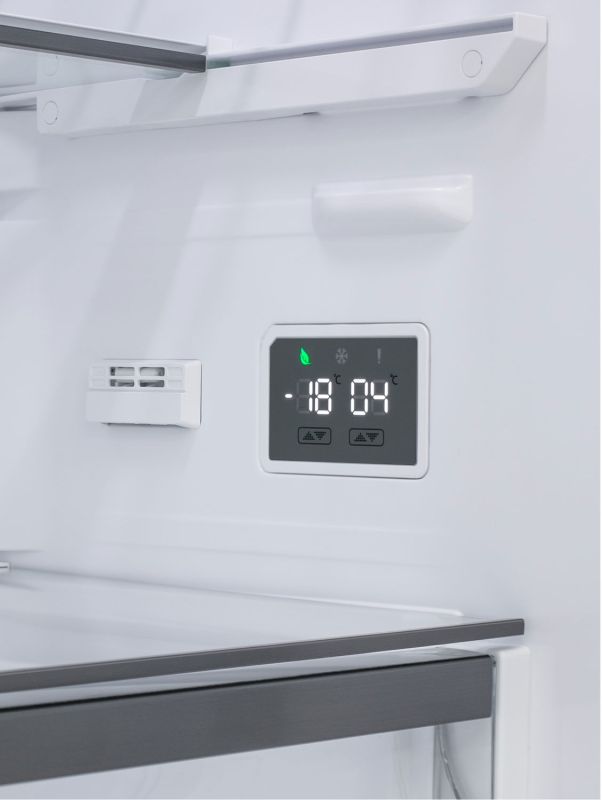 Двухкамерный холодильник Schaub Lorenz SLUS 335 U4E