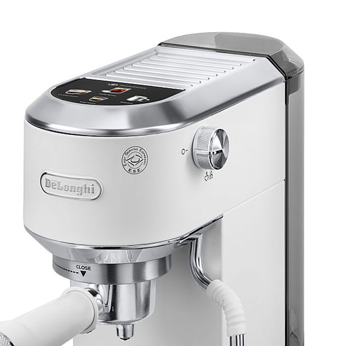 Рожковая кофеварка DeLonghi EC890.WI