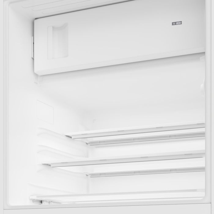 Встраиваемый холодильник Indesit IBUD 109