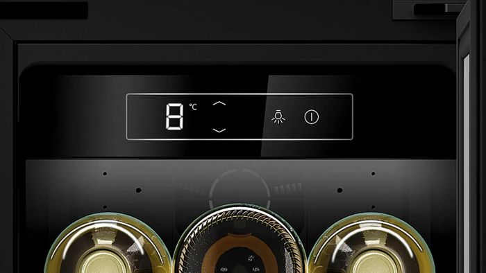 Встраиваемый винный шкаф Neff KU9202HF0