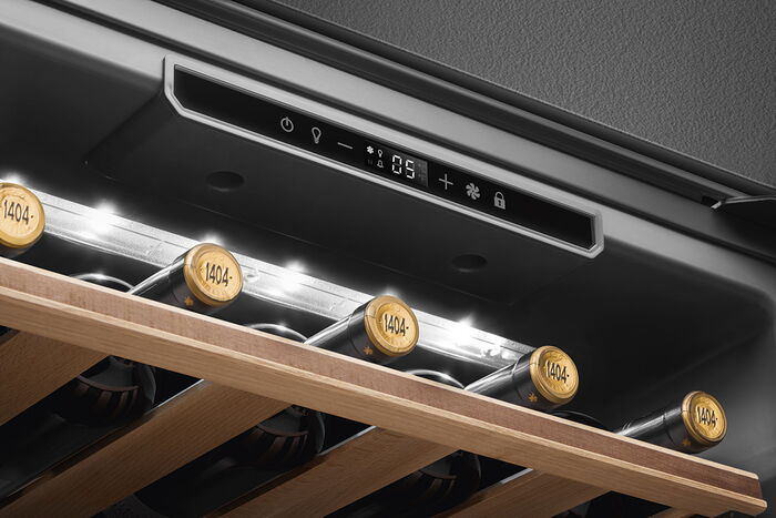 Встраиваемый винный шкаф Smeg CVI320XE