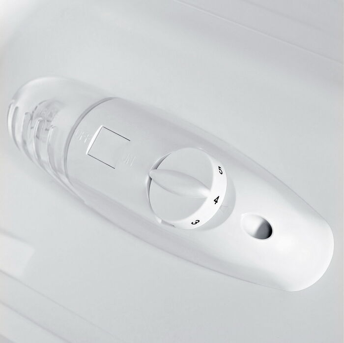 Двухкамерный холодильник Hyundai CC2051WT