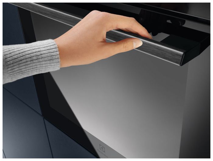Электрический духовой шкаф Electrolux EOE5C71Z