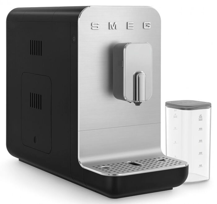 Автоматическая кофемашина Smeg BCC13BLMEU