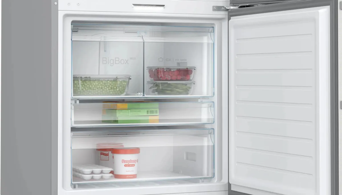 Двухкамерный холодильник Bosch KGP76AIC0N