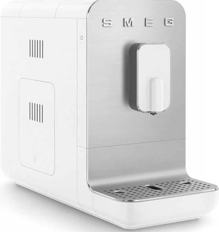 Автоматическая кофемашина Smeg BCC11WHMEU