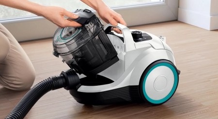 Пылесос напольный Bosch BGC21HYG1
