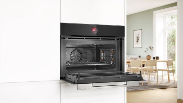 Компактный духовой шкаф Bosch CMG7241B1