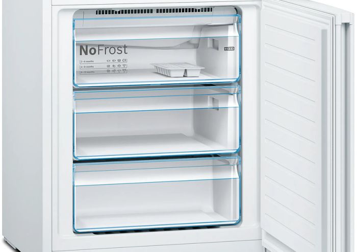 Двухкамерный холодильник Bosch KGN49XWEA