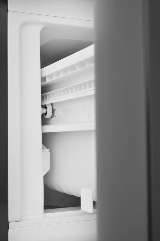 Многокамерный холодильник Zugel ZRFD201B