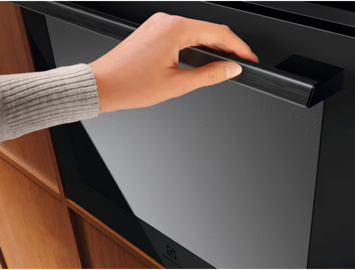 Электрический духовой шкаф Electrolux EOE9P3ST