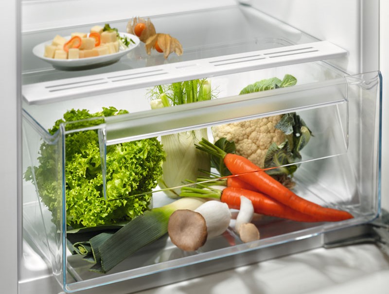 Встраиваемый холодильник Electrolux LRB3AE12S