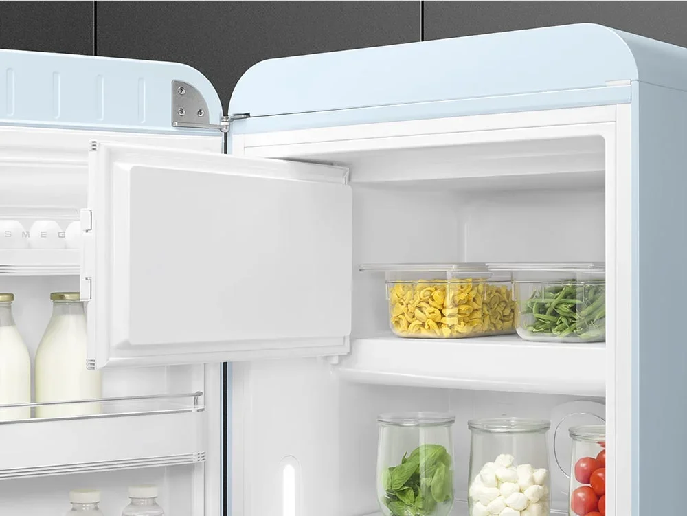 Однокамерный холодильник Smeg FAB28LPB6