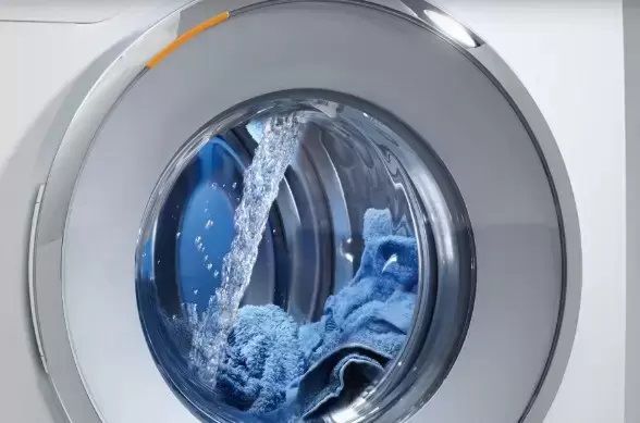 Стиральная машина Miele WEG 675 WCS