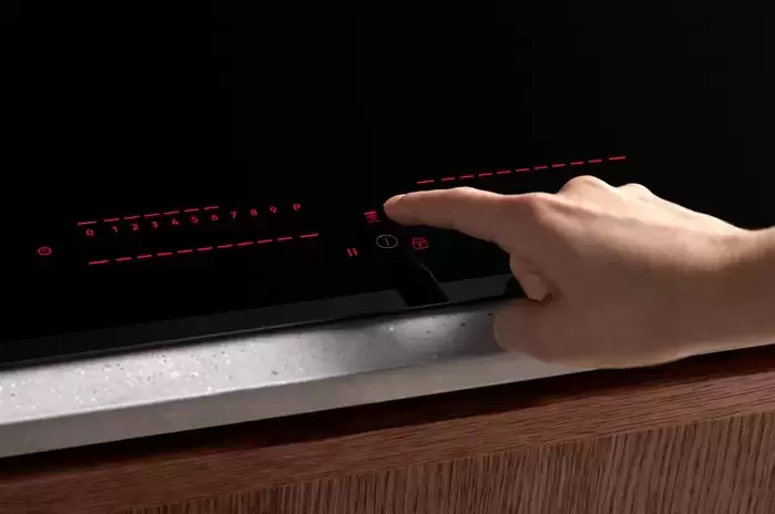 Индукционная варочная панель Electrolux EIP8146