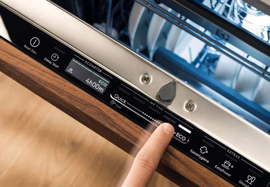 Встраиваемая посудомоечная машина Electrolux EEG88600W