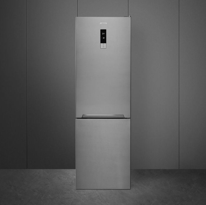 Двухкамерный холодильник Smeg FC18EN4AX