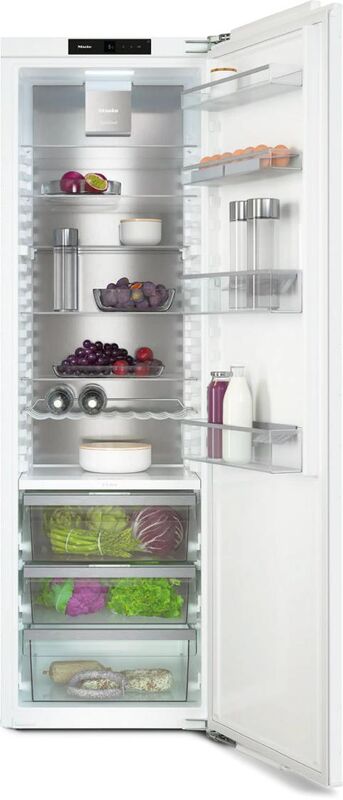 Встраиваемый холодильник Miele K 7747 C