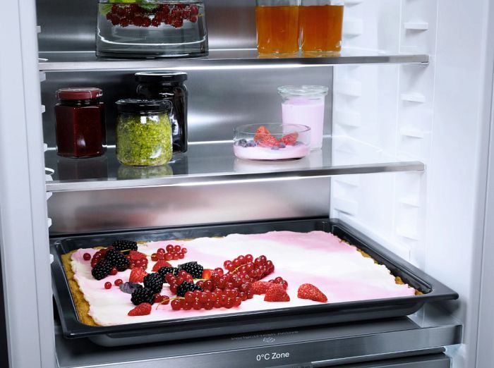 Встраиваемый холодильник Miele KF 7731 E