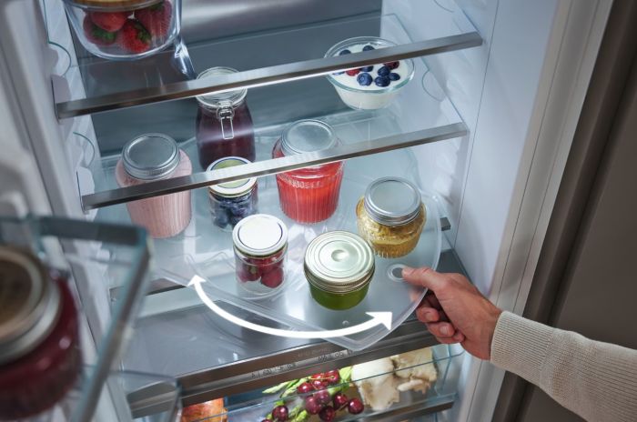 Встраиваемый холодильник Miele KFN 7795 C