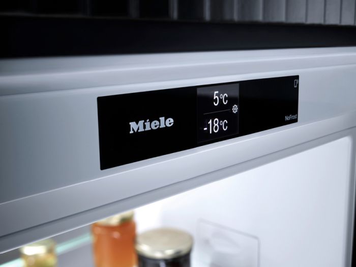Встраиваемый холодильник Miele KFN 7795 D