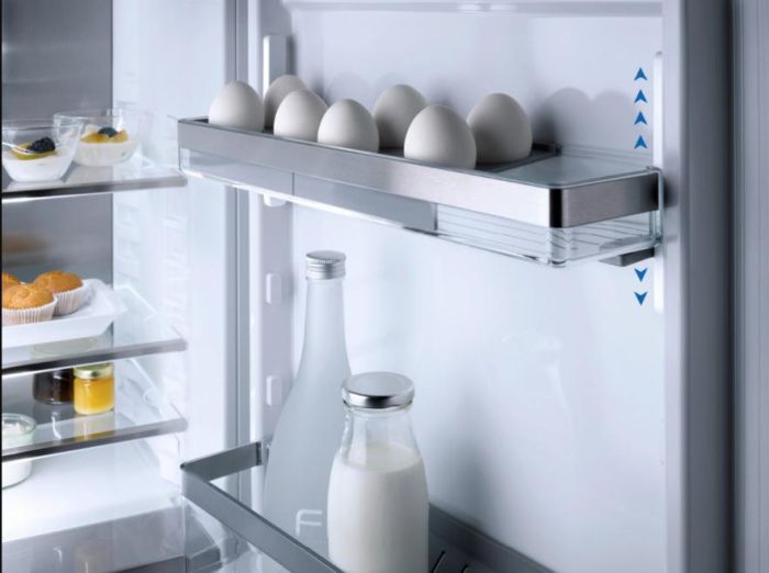 Встраиваемый холодильник Miele KFN 7795 D