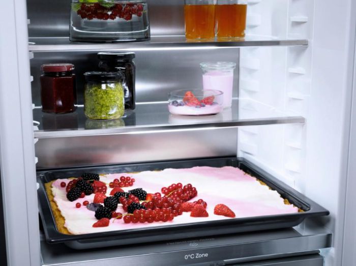 Встраиваемый холодильник Miele KFN 7795 D