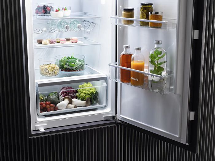 Встраиваемый холодильник Miele K 7326 E