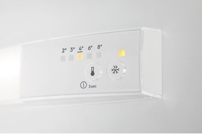 Встраиваемый холодильник Electrolux LND5FE18S