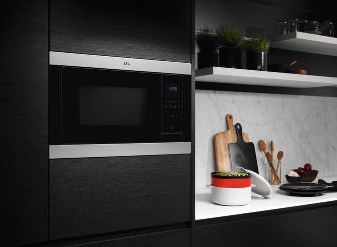 Встраиваемая микроволновая печь AEG MSB2547DM