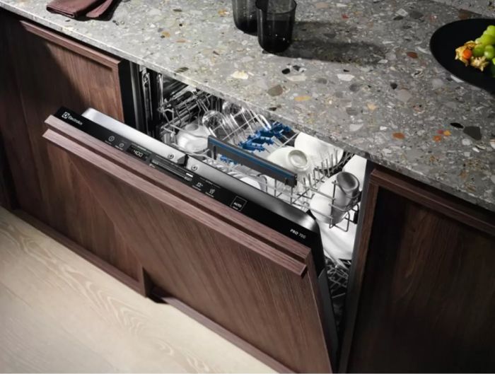Встраиваемая посудомоечная машина Electrolux EEQ47200L