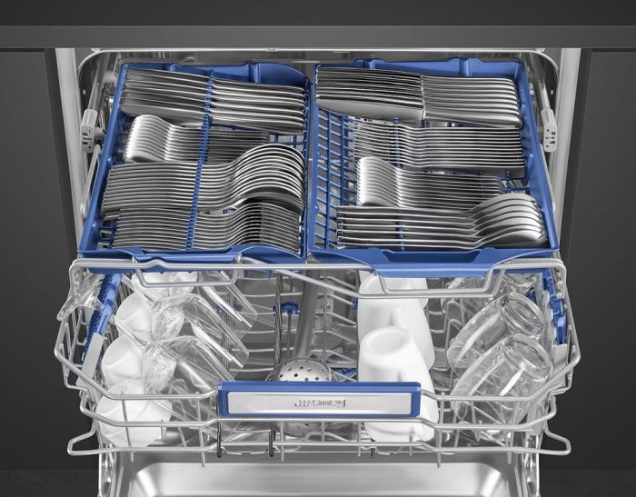 Встраиваемая посудомоечная машина Smeg STL323BQLH