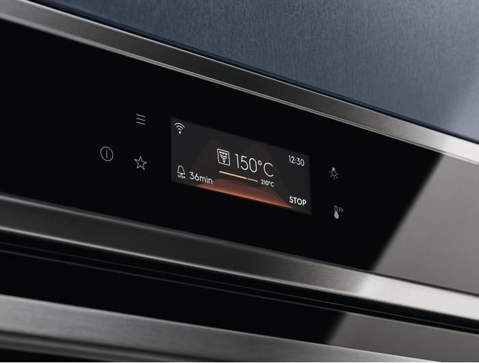 Электрический духовой шкаф Electrolux EOC8P39WX