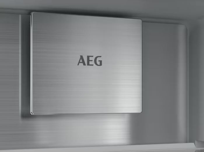 Встраиваемый холодильник AEG TC9VS181BC